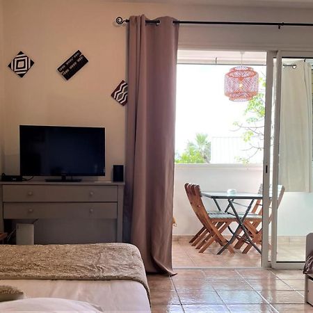 Grand Studio Lumineux - Saint Gilles Les Bains Appartement Buitenkant foto