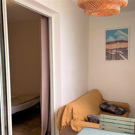 Grand Studio Lumineux - Saint Gilles Les Bains Appartement Buitenkant foto