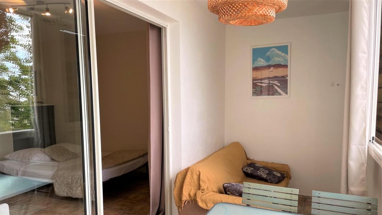 Grand Studio Lumineux - Saint Gilles Les Bains Appartement Buitenkant foto